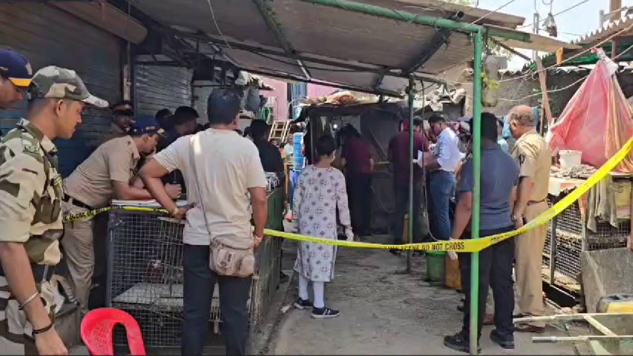 तिचा गळा चिरलेला होता. तसेच तिचे हातही बांधलेल्या स्थितीमध्ये होते. त्यानंतर लगेच या घटनेची माहिती त्याने पोलिसांनी दिली. 