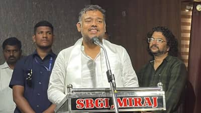 सांगलीतील अपक्ष खासदाराला मंत्रिपदाचे वेध, थेट भाजप मंत्र्यांसमोरच बोलून टाकलं भविष्यात काँग्रेस...