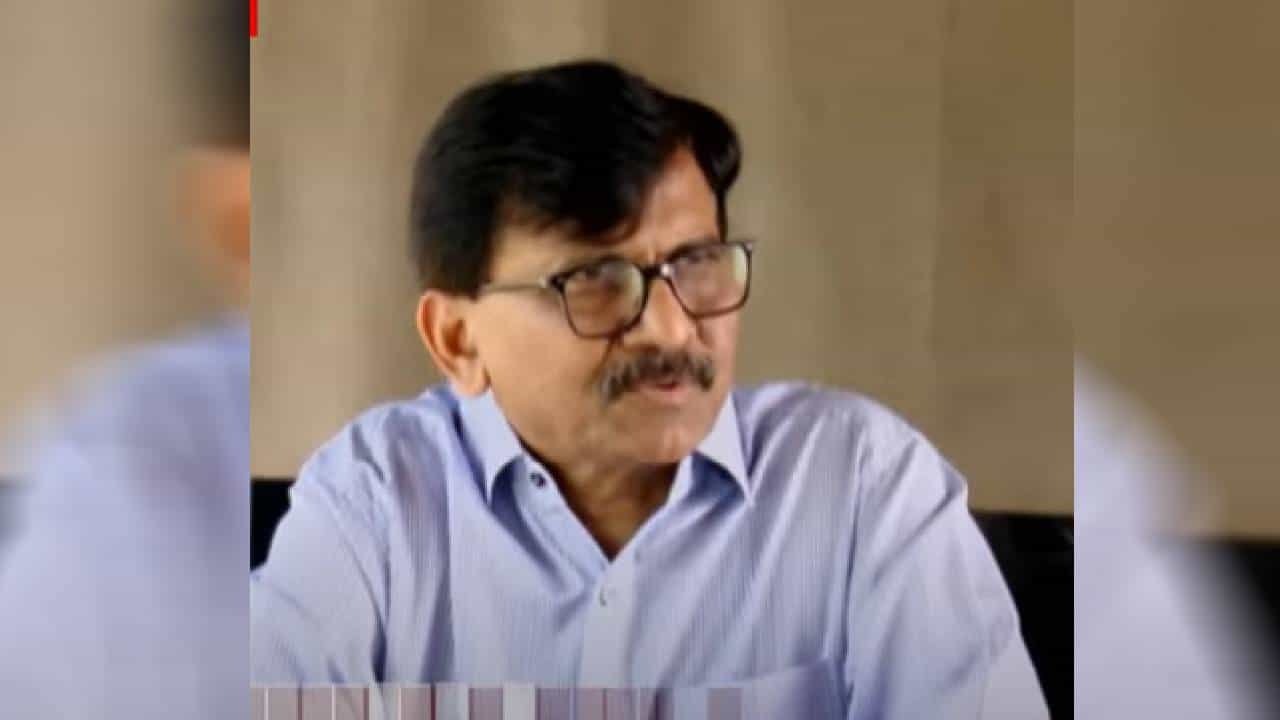 श्रीकांत शिंदे परदेशात भारताची काय बाजू मांडणार - राऊतांचा निशाणा
