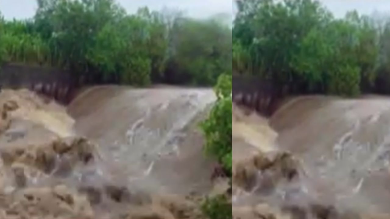 सुरू असलेल्या मुसळधार पावसाच्या पार्श्वभूमीवर संपूर्ण प्रशासकीय यंत्रणा अलर्ट मोडवर असून, कोणाच्याही जीवाला धोका होऊ नये यासाठी खबरदारी घेतली जात आहे. 