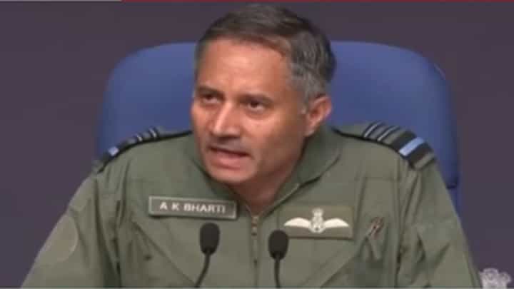 Air Marshel A.K. Bharati : पाकिस्तानात झालेल्या नुकसानासाठी ते स्वत:च जबाबदार - एअर मार्शल ए. के. भारती Air Marshel A.K. Bharati : पाकिस्तानात झालेल्या नुकसानासाठी ते स्वत:च जबाबदार - एअर मार्शल ए. के. भारती