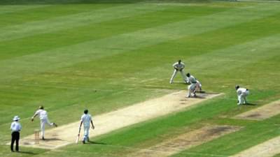 पहिलं तिहेरी शतक ठोकणाऱ्या दिग्गज क्रिकेटपटूचं निधन, 27 व्या वर्षी घेतला होता संन्यास