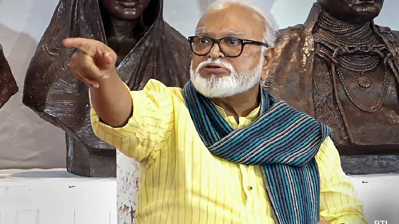 Chhagan Bhujbal : असा काय नाईलाज, सभ्य माणसं नाहीत का राजकारणात? छगन भुजबळ यांच्या शपथविधीपूर्वीच अंजली दमानिया यांची ती पोस्ट व्हायरल