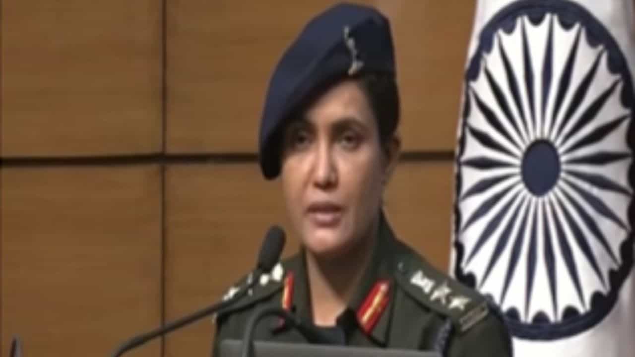 Operation Sindoor : निष्पाप नागरिकांना इजा होणार नाही याची काळजी घेतली; कर्नल सोफिया कुरेशीं फोटो दाखवून इत्यंभूत माहिती सांगितली