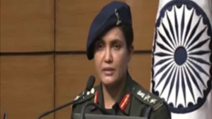 Operation Sindoor : निष्पाप नागरिकांना इजा होणार नाही याची काळजी घेतली; कर्नल सोफिया कुरेशीं फोटो दाखवून इत्यंभूत माहिती सांगितली Operation Sindoor : निष्पाप नागरिकांना इजा होणार नाही याची काळजी घेतली; कर्नल सोफिया कुरेशीं फोटो दाखवून इत्यंभूत माहिती सांगितली