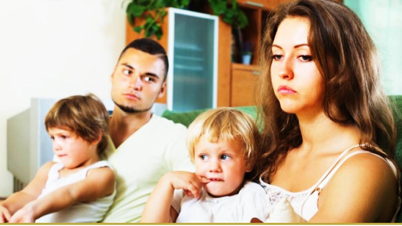 Couples Split Up : मुलं झाल्यावरच नवरा-बायको एकमेकांपासून का होतात दूर? ती गोष्ट...