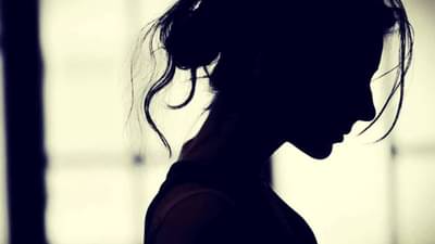 सुंदर काकीच्या प्रेमात दोन पुतणे, नवऱ्याने नको त्या अवस्थेत पकडलं अन्... कळल्यावर पोलिसांनाही घाम फुटला