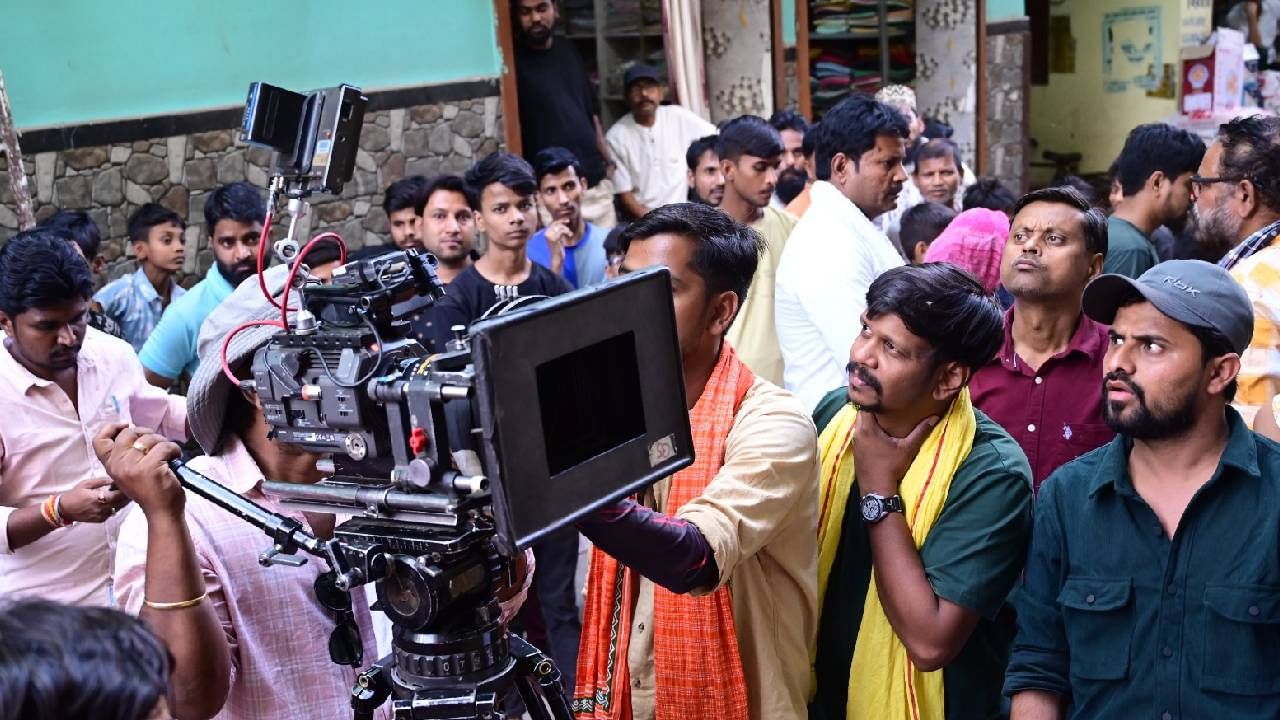 नुकतंच या मालिकेचं शूटिंग वाराणसीमध्ये पार पडलं होतं. त्याविषयी किरण म्हणाला, "वाराणसीतील शूटिंगचा अनुभव खूप कमाल होता. खरं तर ही गोष्ट माझ्या बकेटलिस्टमध्ये होती. कधीतरी मी वाराणसीला जावं, अशी माझी खूप इच्छा होती."
