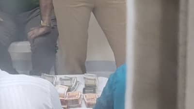 विधिमंडळ आमदारांच्या समितीच्या सदस्यांसाठी कोट्यवधी रुपयांची रक्कम, शासकीय विश्रामगृहात घबाड, माजी आमदाराचा आरोप