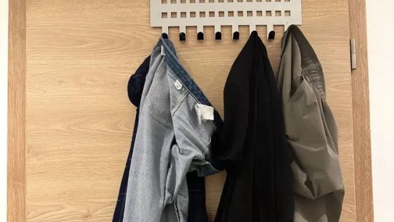 जवान आपले कपडे पॅक करण्यासाठी खास रेंजर रोल म्हणजेच आर्मी रोल ही पद्धत वापरतात. ही पद्धत वापरल्यामुळे बॅगमध्ये कमी जागेत जास्त कपडे आणि सामान बसते. 