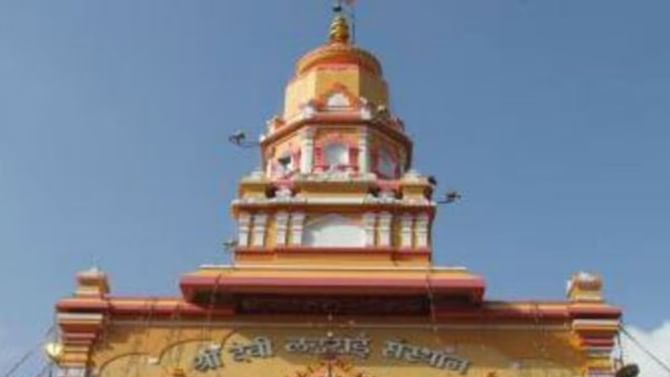 श्री लैराई देवीच्या यात्रेत चेंगराचेंगरी, 7 जणांचा मृत्यू, 30 जखमी श्री लैराई देवीच्या यात्रेत चेंगराचेंगरी, 7 जणांचा मृत्यू, 30 जखमी