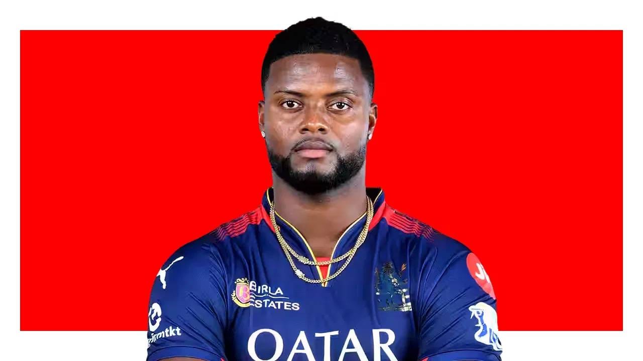 रोमारियो शेफर्डला वेस्ट इंडिजच्या एकदिवसीय संघात स्थान देण्यात आले आहे. वेस्ट इंडिज आणि इंग्लंड यांच्यातील एकदिवसीय मालिका 29 मे पासून सुरू होणार आहे. त्यामुळे प्लेऑफ सामन्यापूर्वी रोमारियो शेफर्ड देखील आरसीबी संघ सोडणार असल्याचे वृत्त आहे.