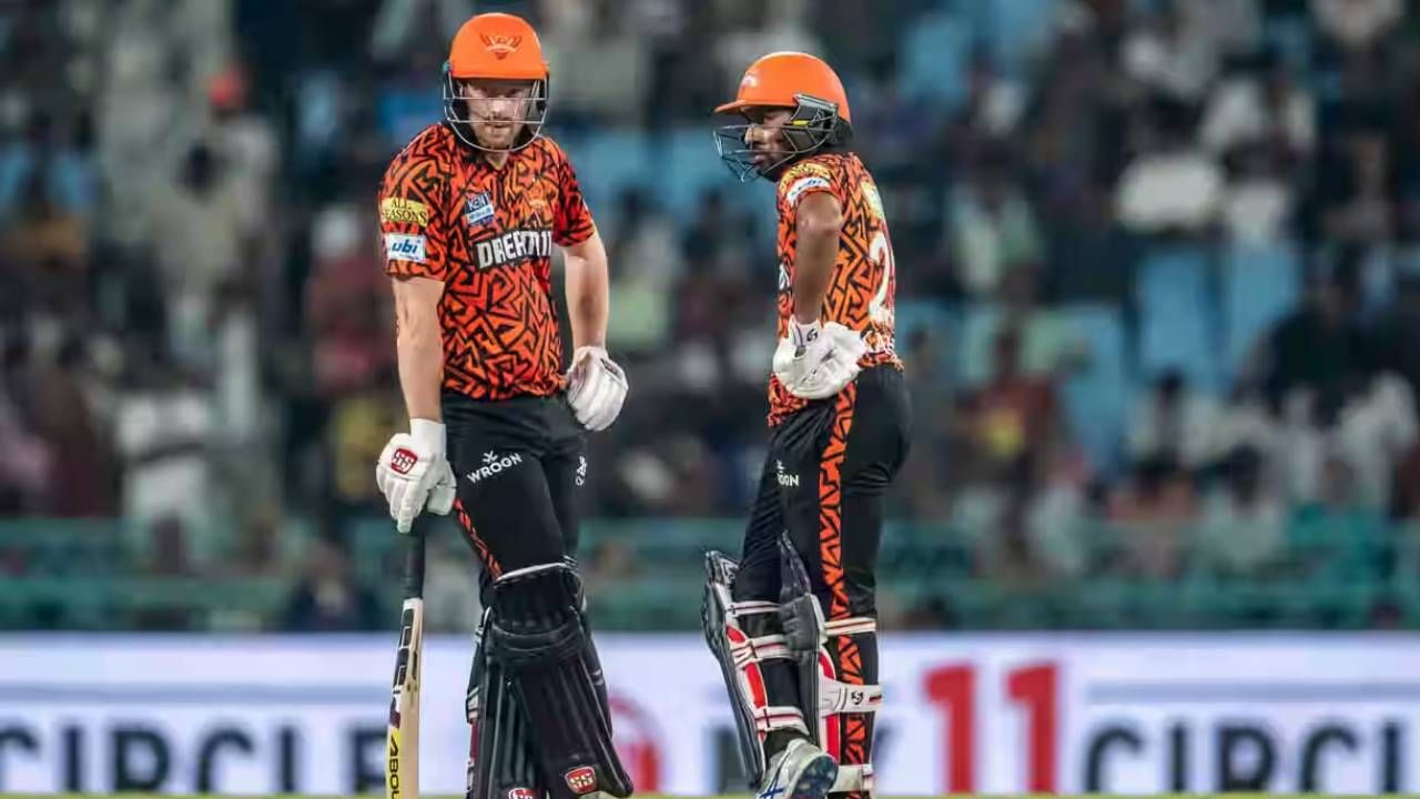 सनरायझर्स हैदराबादने 12 सामने खेळले आहेत. यावेळी त्यांनी 4 सामने जिंकले आहेत. सनरायझर्स हैदराबादने उर्वरित दोन सामने जिंकले तरी त्यांना प्लेऑफमध्ये प्रवेश करता येणार नाही.