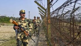 पाकचा बँड वाजताच बांगलादेश सतर्क, 7 Sisters बद्दल बरळणारे युनूस चिंतेत पाकचा बँड वाजताच बांगलादेश सतर्क, 7 Sisters बद्दल बरळणारे युनूस चिंतेत