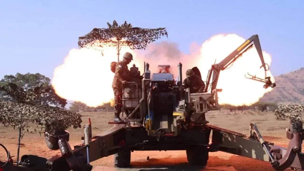 India-Pakistan war : 'ना'पाक हरकती आणि भारताचे सडेतोड प्रत्युत्तर.. 25 पॉईंट्समध्ये घ्या समजून India-Pakistan war : 'ना'पाक हरकती आणि भारताचे सडेतोड प्रत्युत्तर.. 25 पॉईंट्समध्ये घ्या समजून