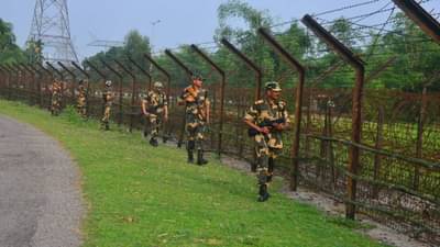India-Bangladesh Border : भारत-बांग्लादेश बॉर्डरवर तणाव, दोन्ही देशांच सैन्य का आमने-सामने आलं?