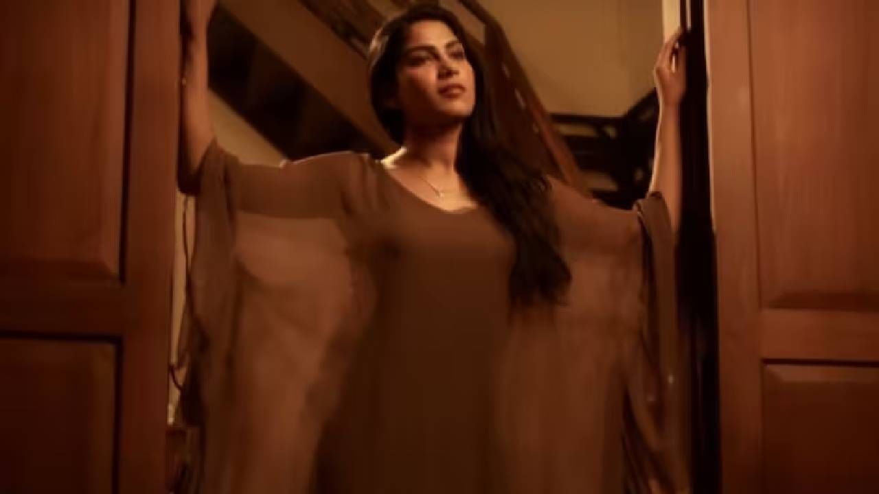 चांगली कथा हेच कोणत्याही चित्रपटाचं यशाचं कारण असतं. जर कथानकात दम असेल, तर कलाकार कोण आहेत याने फरक पडत नाही. यामुळेच कमी बजेटच्या चित्रपटांची क्रेझ वाढत आहे. केवळ तेलुगूच नाही, तर इतर भाषांमधील चित्रपटांनाही प्रेक्षकांचा चांगला प्रतिसाद मिळत आहे. ओटीटी प्लॅटफॉर्म्सवर कमी खर्चात बनलेला चित्रपट कोणता चला जाणून घेऊया..