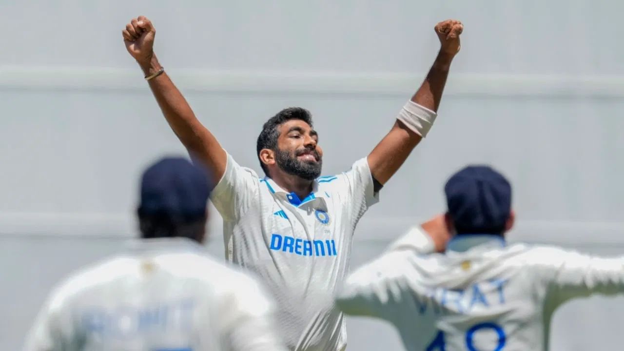 IND vs ENG : इंग्लंड दौऱ्यासाठी भारतीय संघाची या तारखेला घोषणा! कर्णधारासाठी बीसीसीआयचा प्लान काय? IND vs ENG : इंग्लंड दौऱ्यासाठी भारतीय संघाची या तारखेला घोषणा! कर्णधारासाठी बीसीसीआयचा प्लान काय?