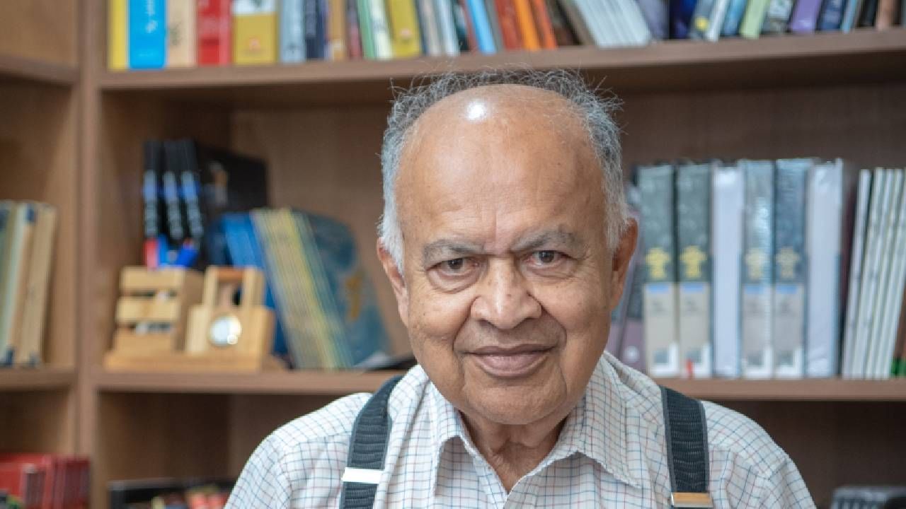 ज्येष्ठ खगोल शास्त्रज्ञ जयंत नारळीकर यांचं निधन; 86 व्या वर्षी घेतला अखेरचा श्वास ज्येष्ठ खगोल शास्त्रज्ञ जयंत नारळीकर यांचं निधन; 86 व्या वर्षी घेतला अखेरचा श्वास