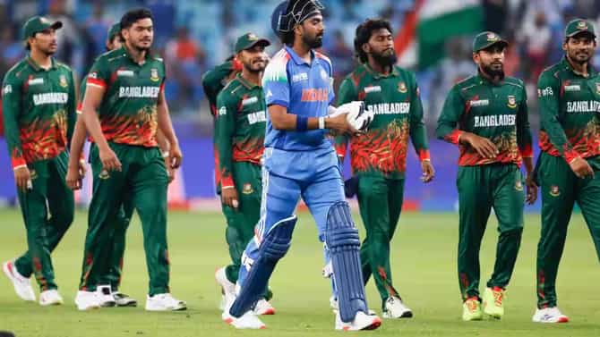 T20i Series : यूएई-पाकिस्तान विरूद्धच्या टी 20 मालिकेसाठी टीम जाहीर, या खेळाडूची कर्णधारपदी नियुक्ती