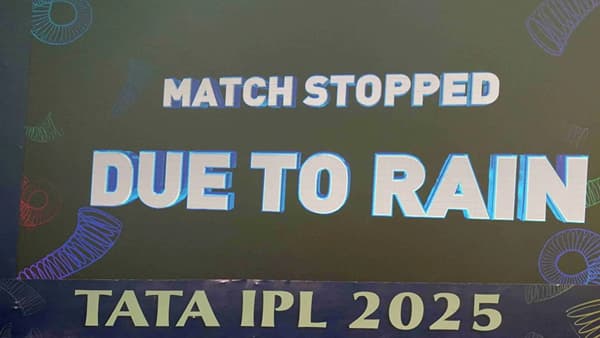 MI vs GT : मुंबई विरुद्ध गुजरात सामन्यात पावसाचा खोडा, पलटणला मोठा झटका