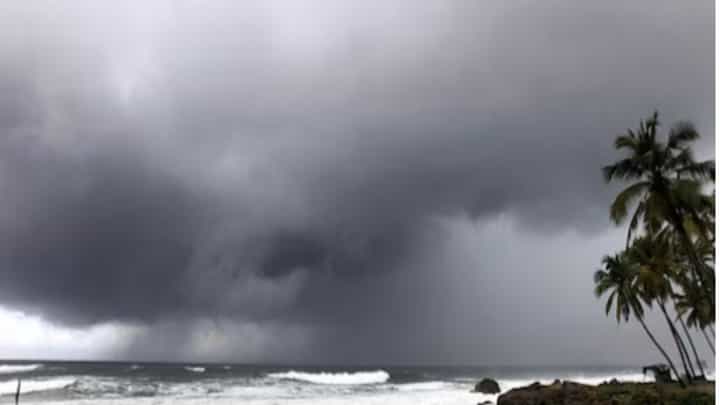 Monsoon 2025 Update : शेतकऱ्यांना दिलासा मिळणार! भारतात वेळेच्या आधीच पाऊस दाखल होणार Monsoon 2025 Update : शेतकऱ्यांना दिलासा मिळणार! भारतात वेळेच्या आधीच पाऊस दाखल होणार