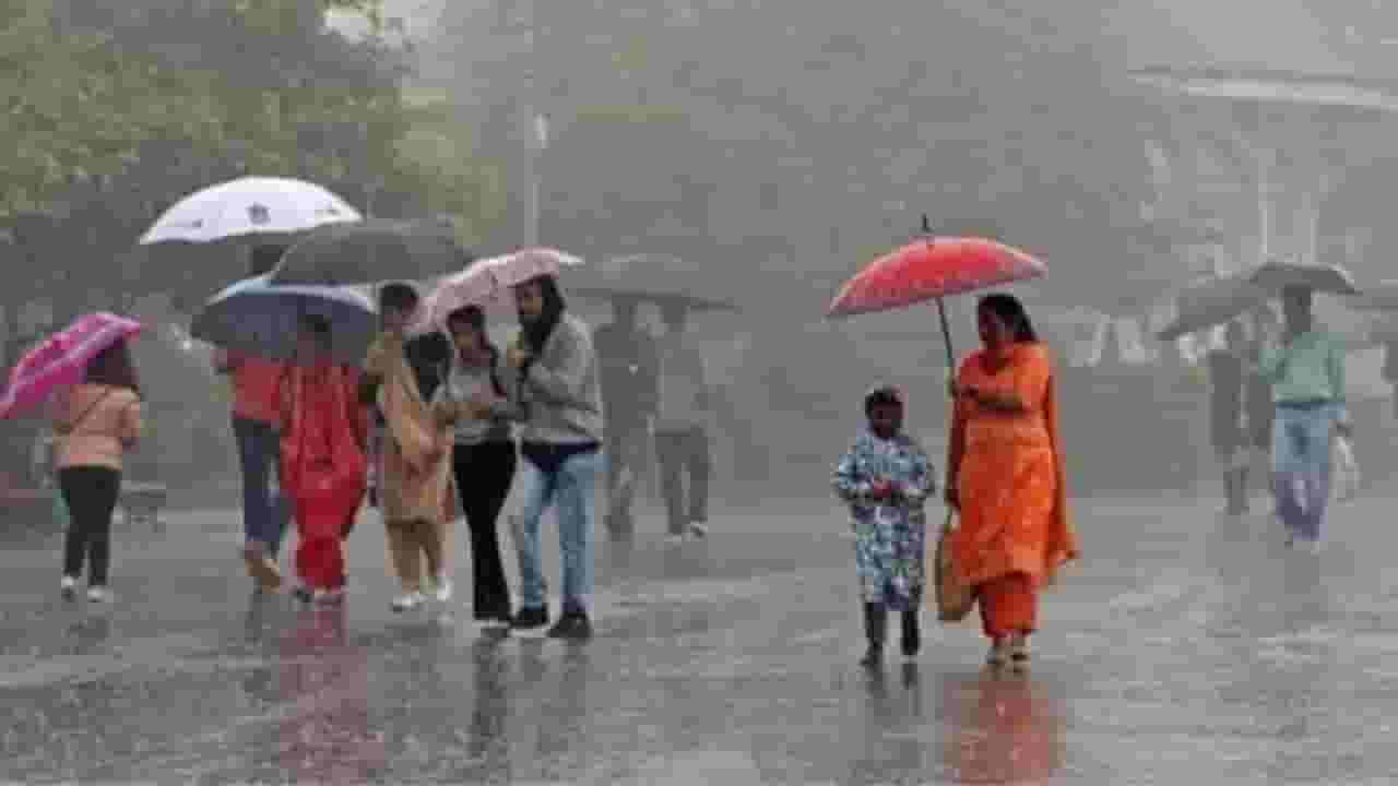 Monsoon Arrives : राज्यासाठी आनंदाची बातमी! मान्सून तब्बल 12 दिवस आधीच धडकला Monsoon Arrives : राज्यासाठी आनंदाची बातमी! मान्सून तब्बल 12 दिवस आधीच धडकला