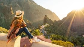 डोंगर भागांना भेट देण्याचा विचार करत असाल तर 'या' गोष्टी ठेवा लक्षात डोंगर भागांना भेट देण्याचा विचार करत असाल तर 'या' गोष्टी ठेवा लक्षात