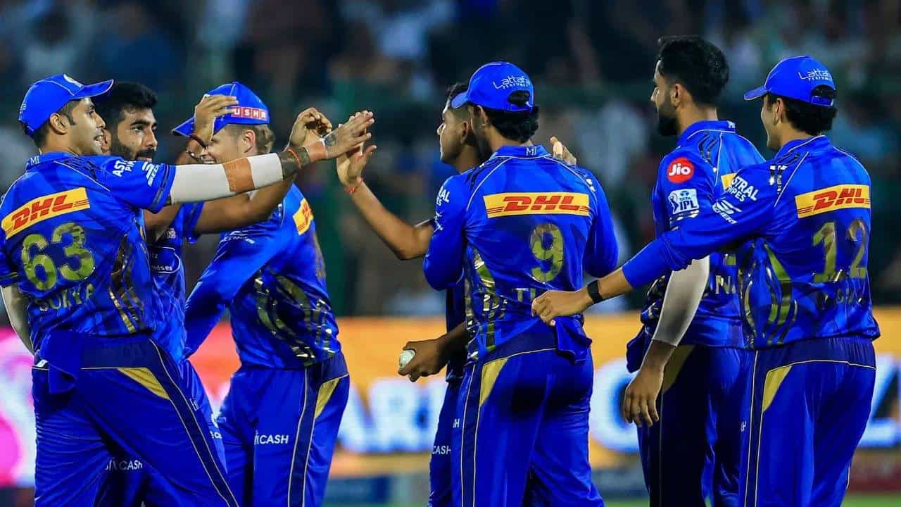 IPL 2025 MI : प्लेऑफआधी मुंबई इंडियन्ससाठी एक वाईट बातमी, चाहत्यांच वाढलं टेन्शन