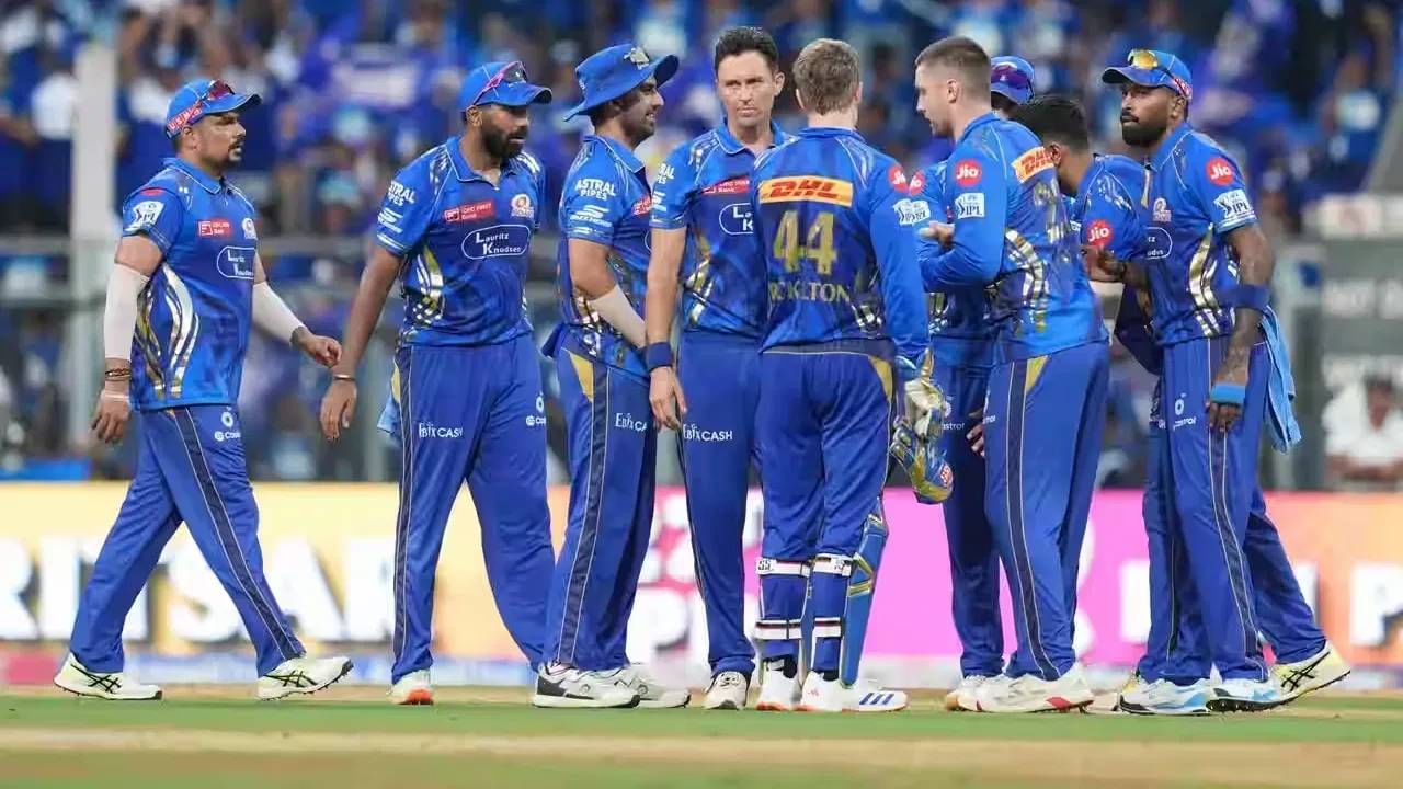 मुंबई इंडियन्स संघाचा प्लेऑफ फेरीत प्रवेश निश्चित असल्याचेही मार्क बाउचरे सांगितले. हार्दिक पंड्याच्या नेतृत्वाखाली मुंबई इंडियन्स चांगली कामगिरी करत आहे. त्यामुळे उर्वरित सामन्यांमधून मुंबईही प्लेऑफमध्ये प्रवेश करेल, असा अंदाज मार्क बाउचरने वर्तवला आहे.