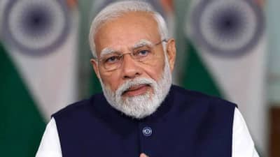 पंतप्रधान नरेंद्र मोदी थकतही नाही, झोपतही नाही...भाजपने आपल्या घटनेत बदल करावा, कोणी दिला सल्ला
