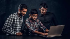 १२ वी नंतर सर्वाधिक पगाराचे कोणते कोर्सेस?, २०३० पर्यंत कशाला मागणी? १२ वी नंतर सर्वाधिक पगाराचे कोणते कोर्सेस?, २०३० पर्यंत कशाला मागणी?