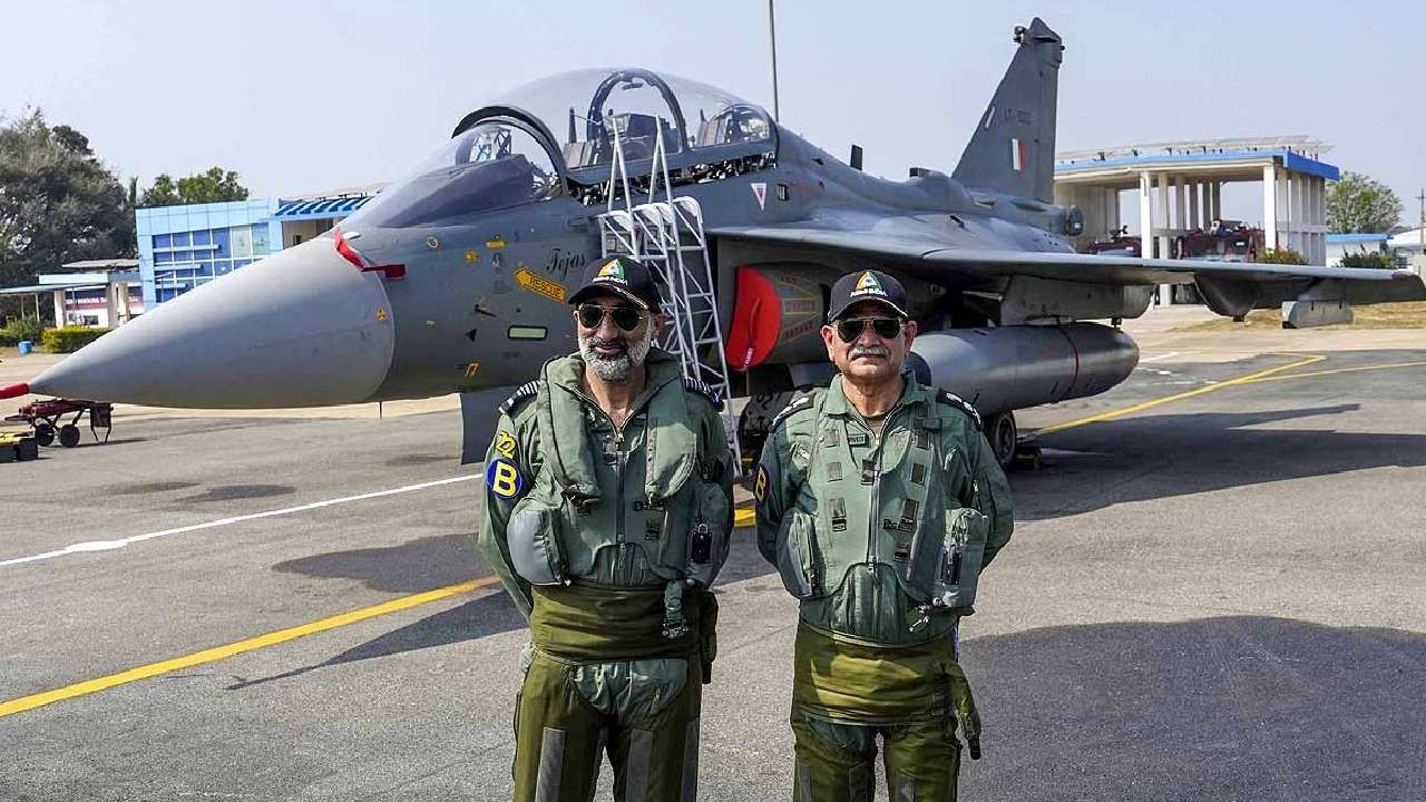 फायटर जेटवरुन स्ट्राईक ! तेजसला का होतोय उशीर?, वायुसेनाप्रमुखांनी HAL वर का तोफ डागली ?