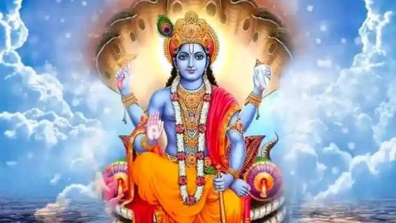 Apara Ekadashi : अपरा एकादशीला करा तुळशीचे 'हे' खास उपाय, देवी लक्ष्मी होईल प्रसन्न.... Apara Ekadashi : अपरा एकादशीला करा तुळशीचे 'हे' खास उपाय, देवी लक्ष्मी होईल प्रसन्न....