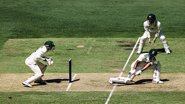 Test Cricket : 3 कसोटी सामन्यांसाठी संघ जाहीर, 15 खेळाडूंना संधी, कॅप्टन-व्हाईस कॅप्टन कोण?
