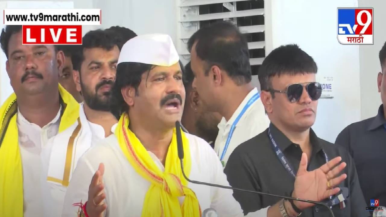 Gopichand Padalkar : पडळकरांना अश्रू अनावर... धनगर, ओबीसी आरक्षणाचा मुद्दा अन् विरोधकांना टोला, चौंडीतून फटकेबाजी