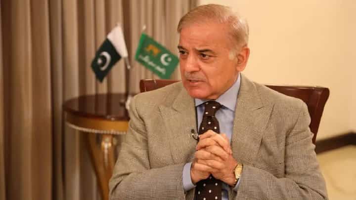 Shahbaz Sharif : भारताच्या करारा जवाबानं पाक पंतप्रधान भेदरला, भारताला सांगा... जगभरातील देशांपुढे पसरले हात अन् एकच विनंती Shahbaz Sharif : भारताच्या करारा जवाबानं पाक पंतप्रधान भेदरला, भारताला सांगा... जगभरातील देशांपुढे पसरले हात अन् एकच विनंती