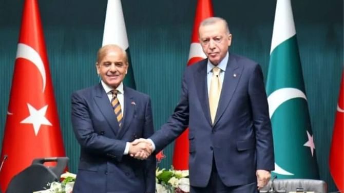 PAK चा मित्र तुर्कीवर भारतातून स्ट्राइकला सुरुवात, पहिला पुण्यातून... PAK चा मित्र तुर्कीवर भारतातून स्ट्राइकला सुरुवात, पहिला पुण्यातून...