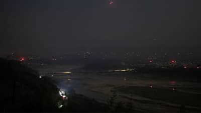 भारत-पाकिस्तान भीषण युद्धाच्या उंबरठ्यावर, दोन्ही देशांकडून आता मोठ्या क्षेपणास्त्रांचा वापर