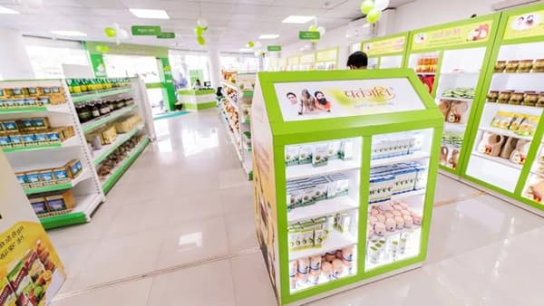 पतंजलीचा जलवा... कमाईत मोठमोठ्या FMCG कंपन्याना जबर टक्कर