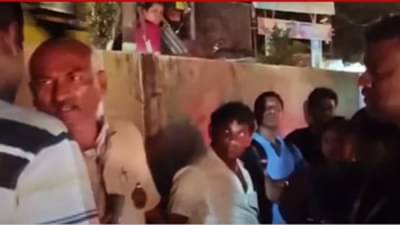 प्रवाशांनी केलं असं काही की, वैतागलेल्या चालकाने बस चालवण्यास दिला नकार