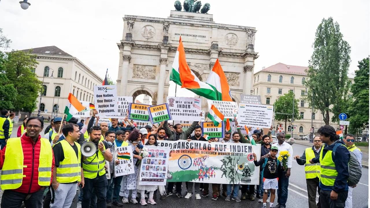 म्युनिकमध्ये भारतीय समुदायाकडून रॅली, शांतता आणि न्यायाचे केले आवाहन