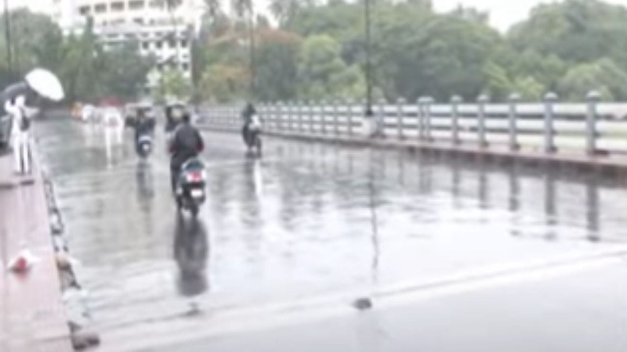 Maharashtra Weather Updates : पुण्यासह तीन जिल्ह्यांसाठी पुढील 4 तास रेड अलर्ट