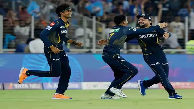 गुजरातचा 38 धावांनी विजय, सनरायजर्स हैदराबाद IPL 2025 मधून आऊट! गुजरातचा 38 धावांनी विजय, सनरायजर्स हैदराबाद IPL 2025 मधून आऊट!
