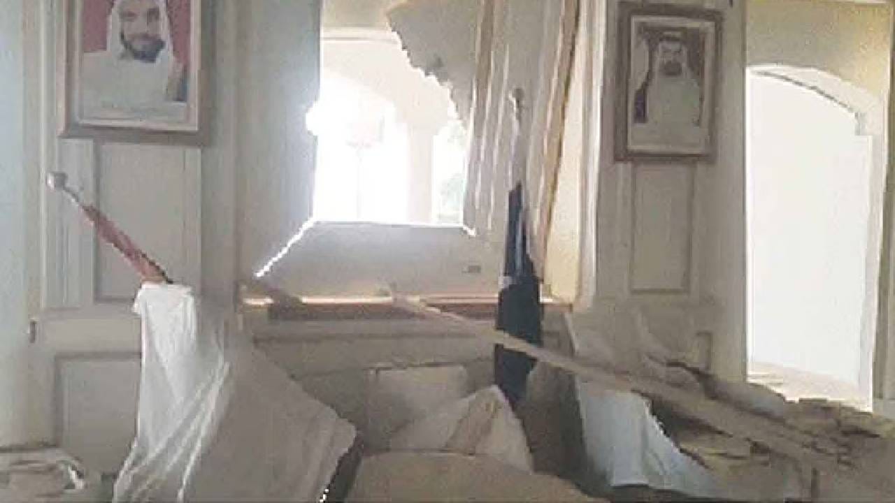 Operation Sindoor : भारताने असं घुसून मारलय की...पाकिस्तानला त्यांचा हा एअर बेसच बंद करावा लागलाय Operation Sindoor : भारताने असं घुसून मारलय की...पाकिस्तानला त्यांचा हा एअर बेसच बंद करावा लागलाय