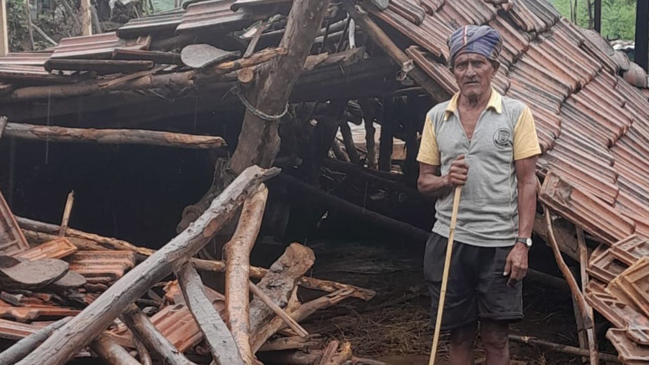 पुणे जिल्ह्यातील ग्रामीण भागात अनेक ठिकाणी घरांची पडझड झाली आहे. बारामतीमधील इमारतींना भेगा पडल्या आहेत. या इमारतींचे स्ट्रक्चरल ऑडिट करण्याचे आदेश उपमुख्यमंत्री अजित पवार यांनी दिले आहे. 