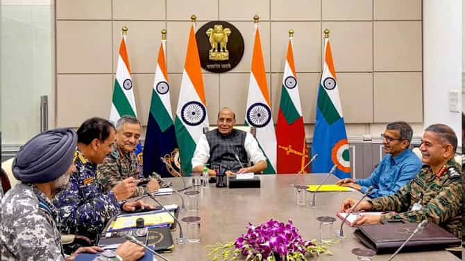 India-Pakistan War : हा एक फोटोच सर्वकाही सांगून जाईल, पाकिस्तान विरुद्धच भारताच यश