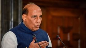 बजरंग बलीच्या मंत्राने अतिरेकी ठार; राजनाथ सिंह यांचं मोठं विधान बजरंग बलीच्या मंत्राने अतिरेकी ठार; राजनाथ सिंह यांचं मोठं विधान