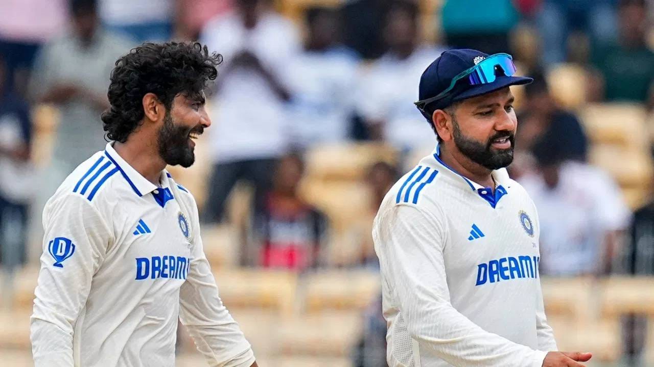 कसोटी क्रिकेट अष्टपैलू खेळाडूंच्या यादीत रवींद्र जडेजाची स्पर्धा  बांगलादेशच्या मेहदी हसन मिराजशी आहे. पण या दोघांच्या गुणांमध्ये खूपच फरक आहे. मेहदी हसन मिराजचे 327 गुण आहेत. 