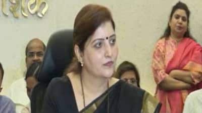 Rupali Chakankar : महिला आयोग अध्यक्षपद, राजीनाम्याच्या प्रश्नावर रुपाली चाकणकरांच थेट उत्तर